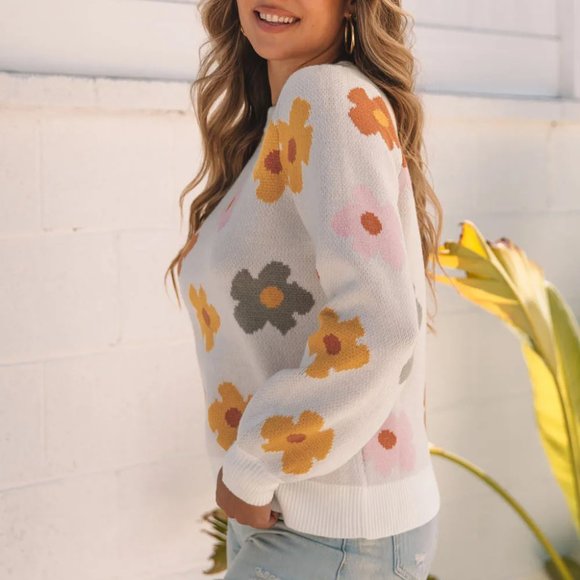 White Sweet Flower Knitted Ribbed Hem Sweater - Picture 2 of 13